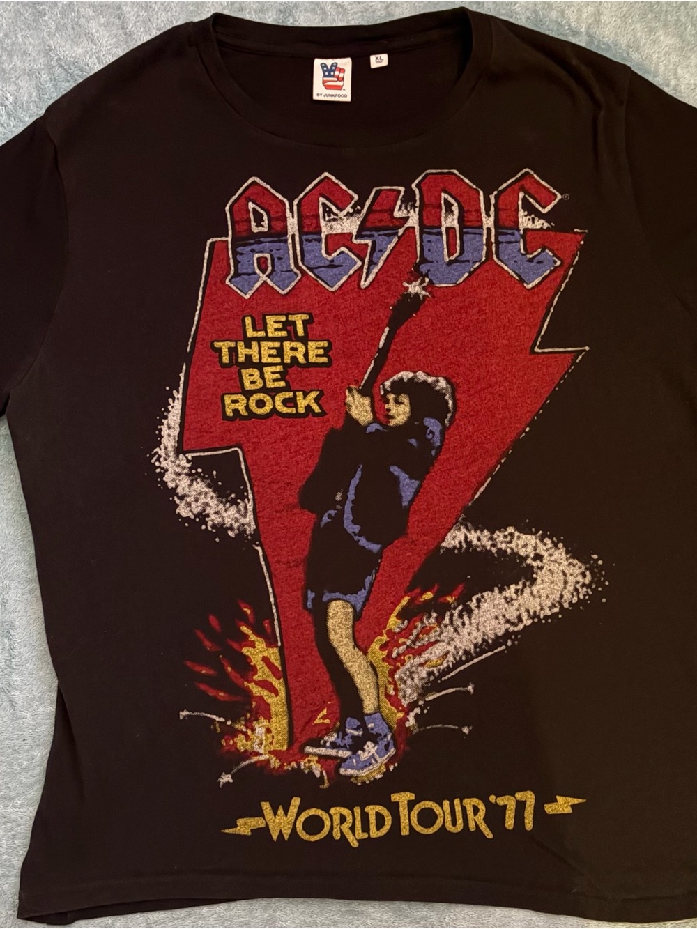 Junk Food Clothing AC/DC 'Let There Be Rock World Tour ‘77’ Band Tee Black XL